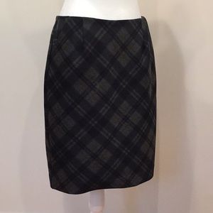 CAbi Step Out Skirt size 6